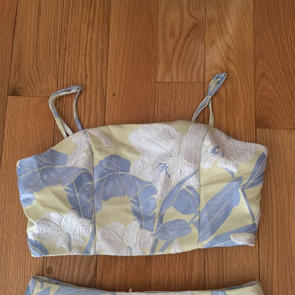 Pink Lily Skirt Set - Picture 3 of 6